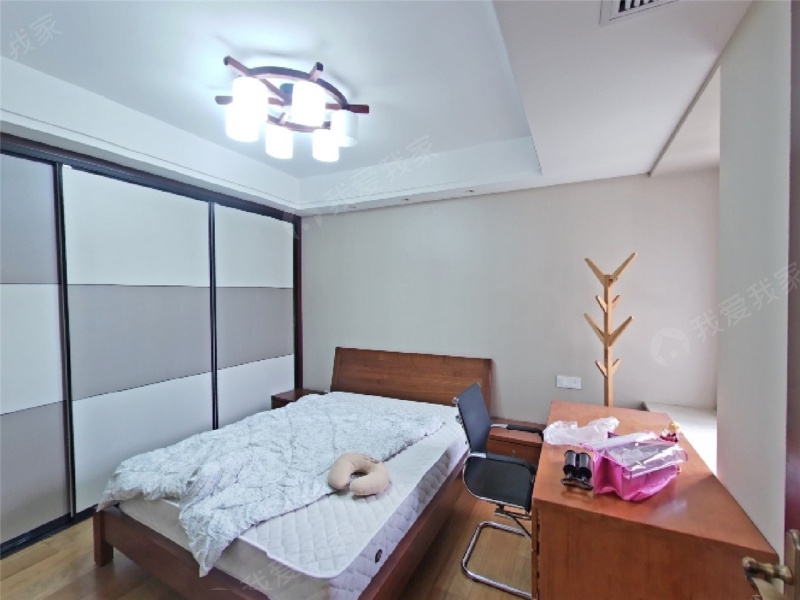 河西奥体融侨精装修好房领包入住二手房