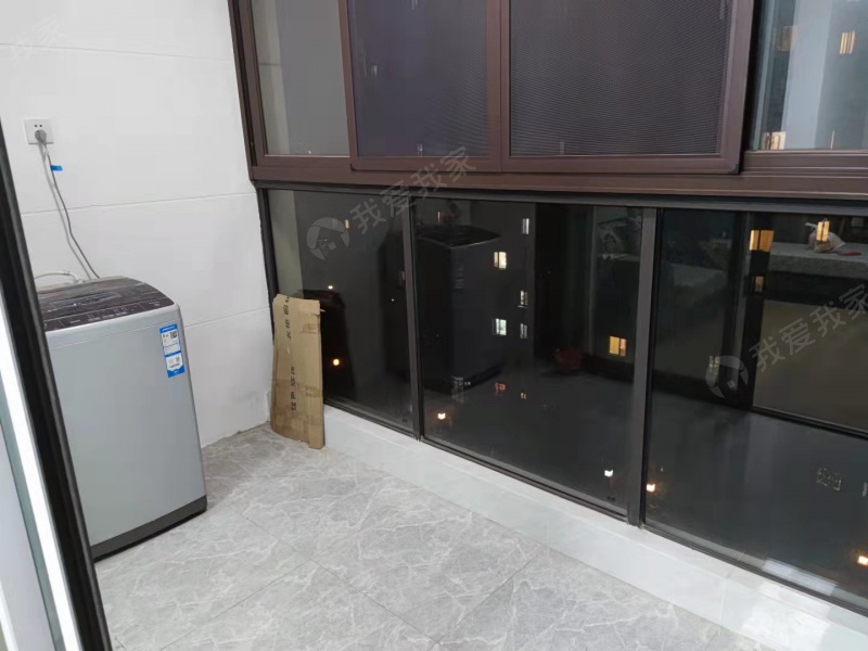 马群中垠紫金观邸精装修三室一厅诚心出售看房提前约二手房