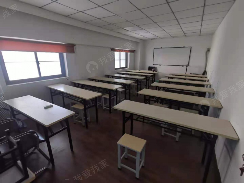 新出珠江路浮桥成贤大厦四室一厅