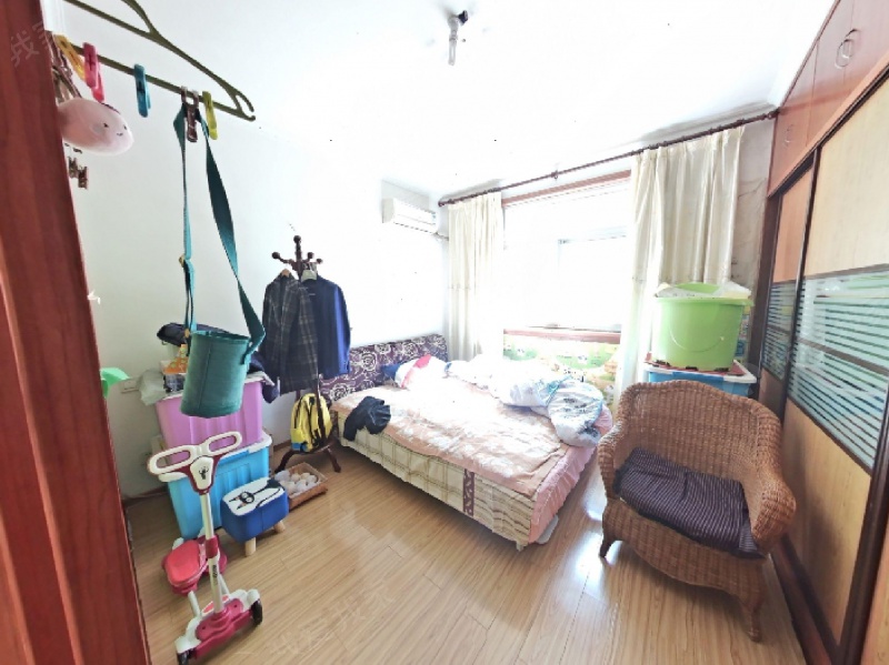 江宁万达，南京江宁医院住宅区，居家两室，家电齐全。二手房