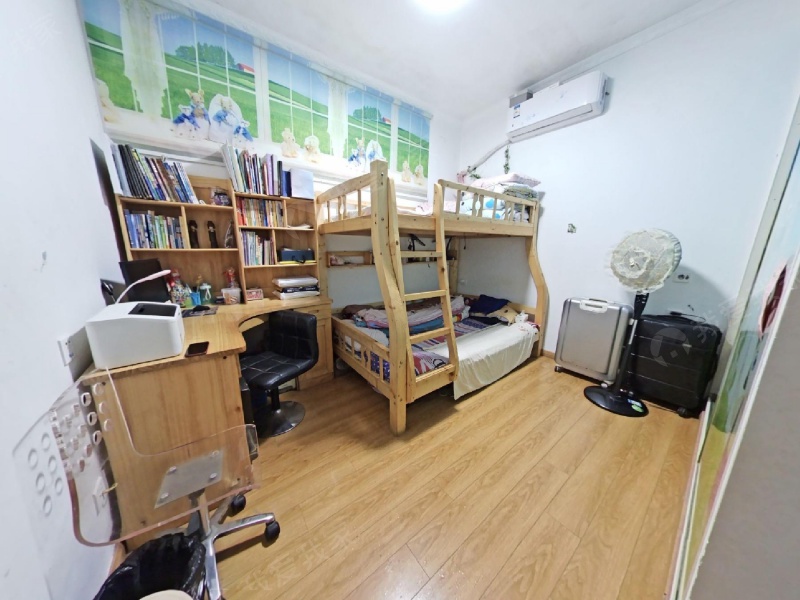 新模范马路中央路五十中附件三室二厅没有个税二手房