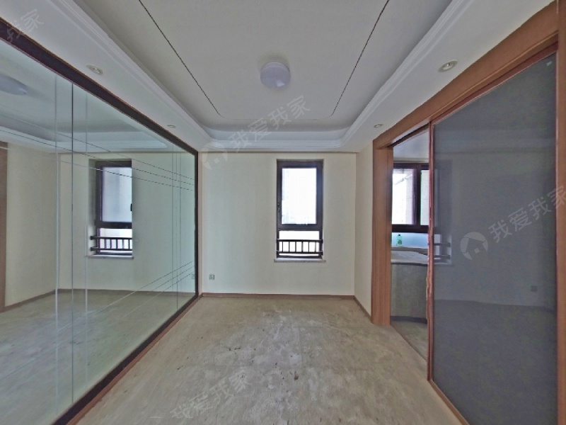 河西南 鲁能公馆（秦新名邸）精装自住三室二厅 双南外二手房