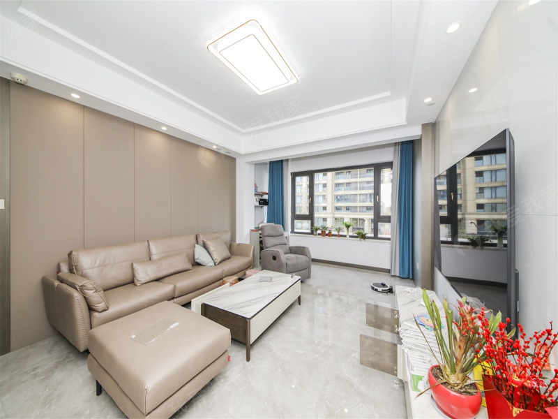 自住装修80万， 业主诚心出售，看中价格可谈，苏州湾景苑西区