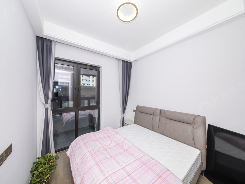 自住装修80万， 业主诚心出售，看中价格可谈，苏州湾景苑西区二手房