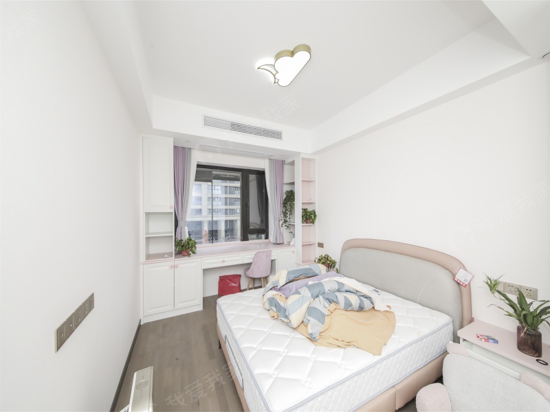 自住装修80万， 业主诚心出售，看中价格可谈，苏州湾景苑西区二手房