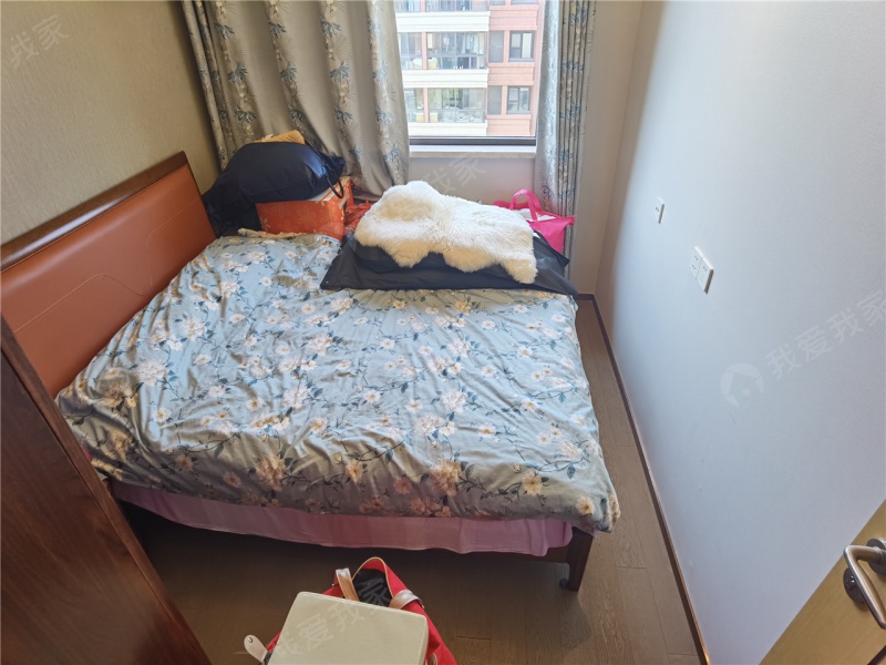马群 银城君颐东方 二室二厅 精装修中央空调带地暖 楼层好二手房