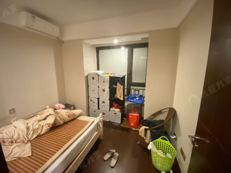 南京南 大明路旁 南部新城 次新小区复地宴南都精装三室 诚卖二手房