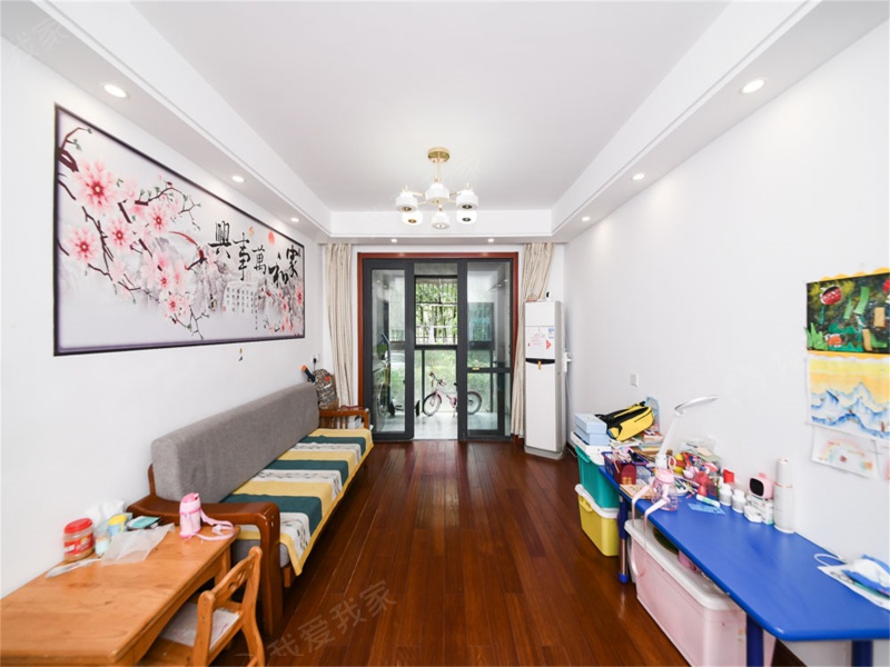 青湖语城两房带小院子总价低业主诚心出售。