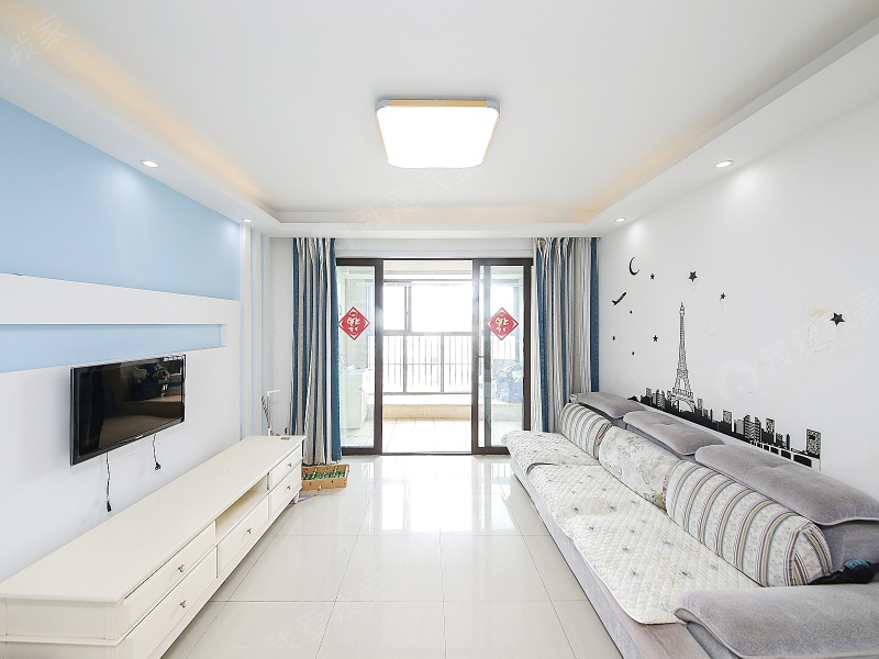中海国际社区六区三室一厅，装修保养好，可直接入住。