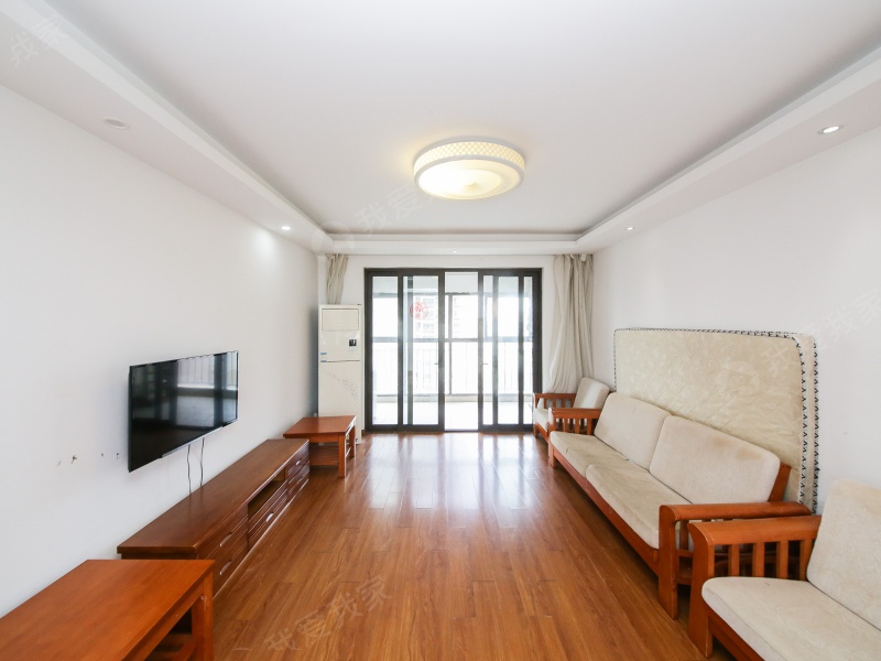 园区双地.铁中海国际七区三室二厅装修三室满五年看房方便提前联二手房