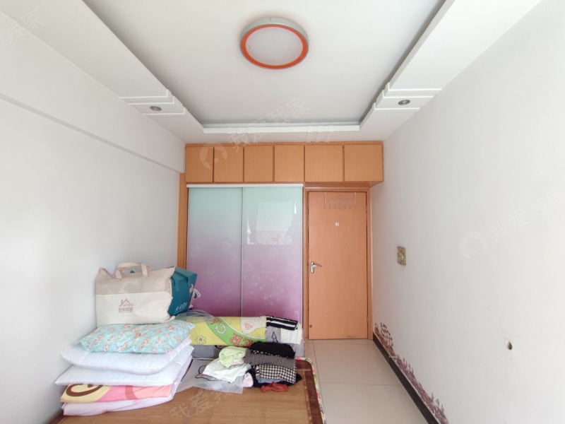 金王府三室二厅一卫诚意出售位置安静出行便利采光好二手房