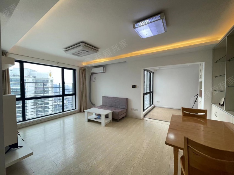 21世纪国际公寓西区 精装修 拎包入住 看房随时 采光充足