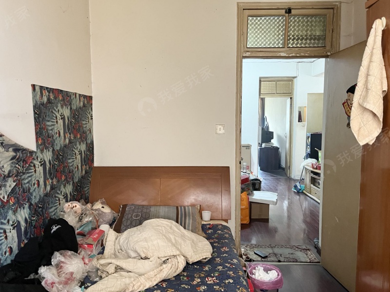 凤栖苑二室一厅小区中间位置不临街，楼层好采光佳二手房