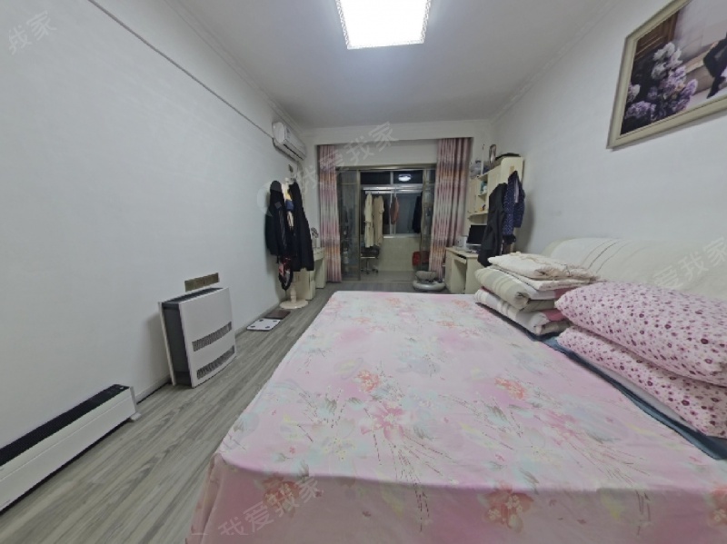上海路（1-89号）一室二厅精装修交通便利带露台拎包入住