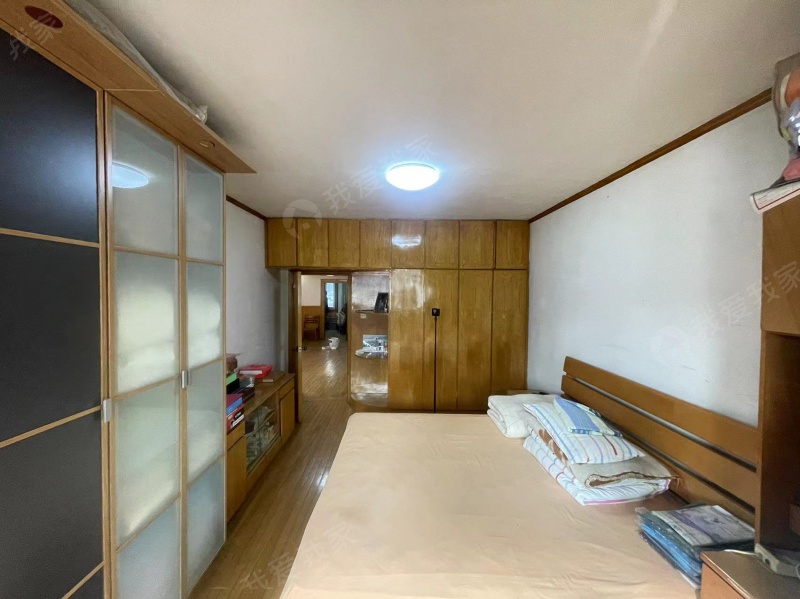 宁海路 · 西桥6号-底 · 3室 · 1厅二手房
