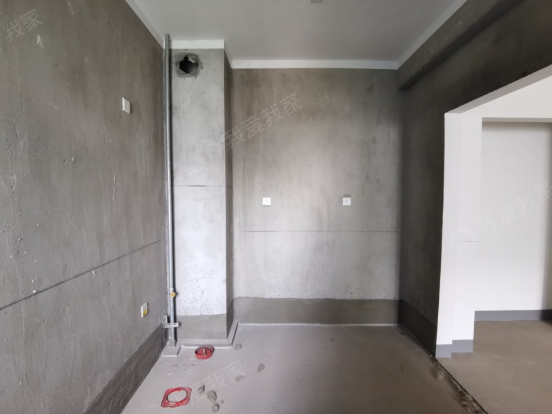 百小湖景同曦国际广场毛坯大两房朝南户型方正看中价格好谈二手房