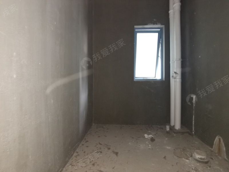 百小湖景同曦国际广场毛坯大两房朝南户型方正看中价格好谈二手房