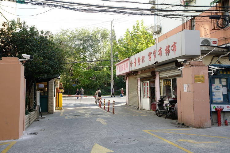日晖六村
