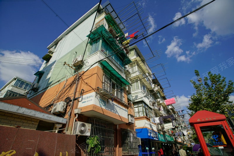 日晖六村