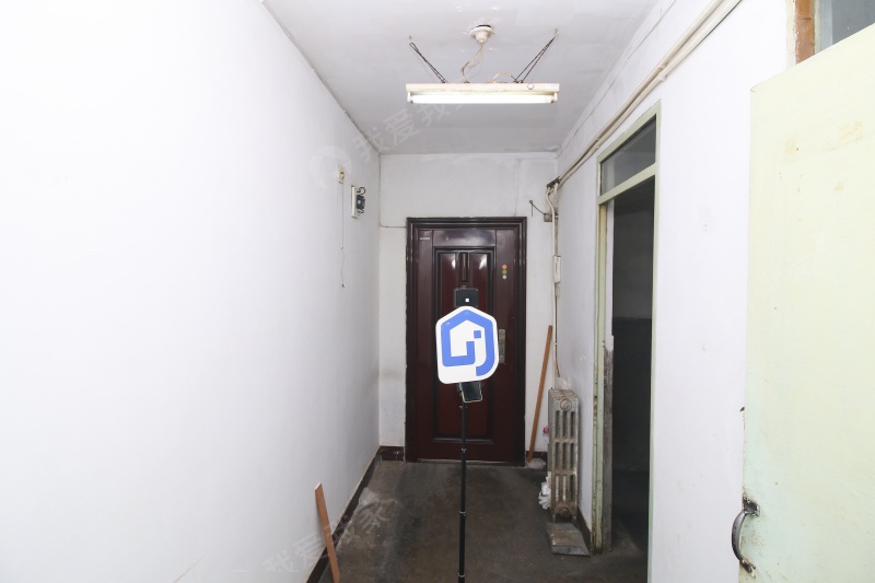 积善里一室一厅，四通八达，近地铁，业主诚心出售价位可商量啊二手房