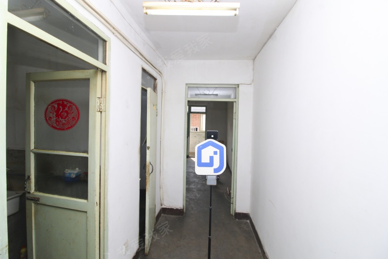 积善里一室一厅，四通八达，近地铁，业主诚心出售价位可商量啊二手房
