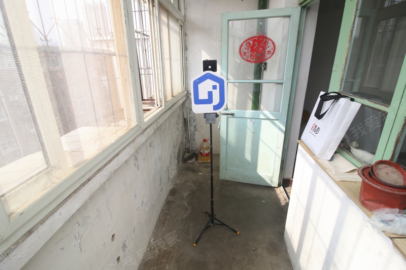 积善里一室一厅，四通八达，近地铁，业主诚心出售价位可商量啊二手房